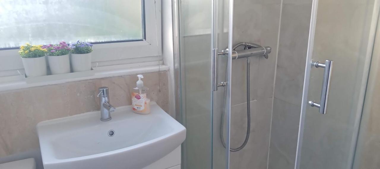 Comfortable Double Room London Eksteriør bilde